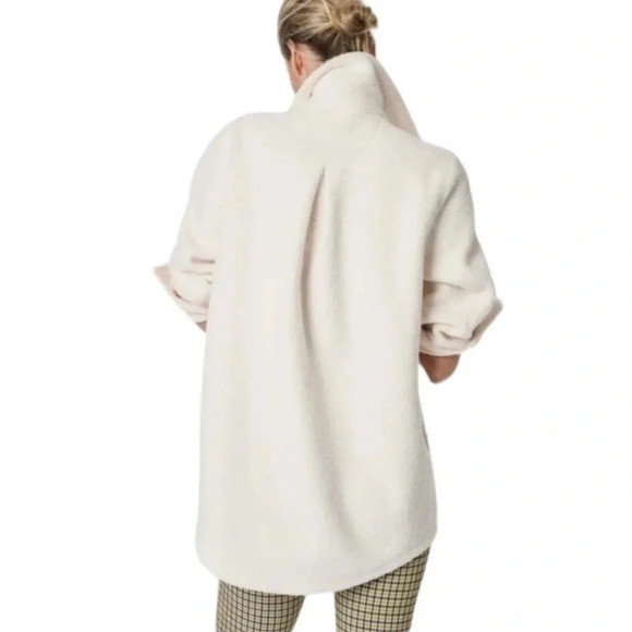 Spanx Fleece Shirt Jacket Sherpa Shacket in Cream Size Medium - Picture 4 of 16